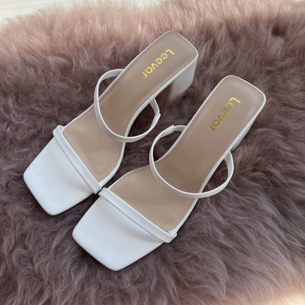 Leevar Women's White Squared Toed Block Heel Size… - image 1